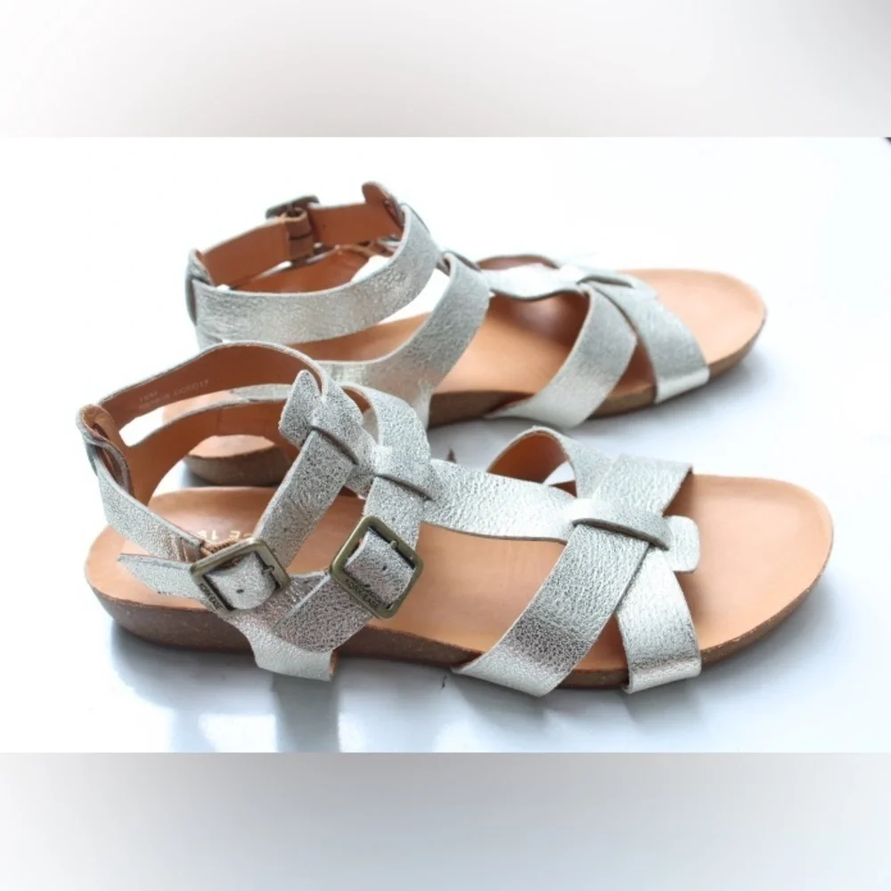 NWOT Kork-ease sandals